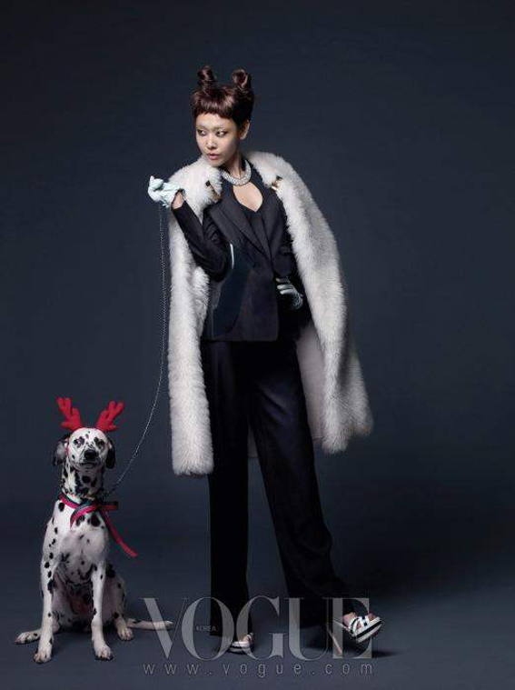Christmas-Editorial-Vogue-Korea-December-2010-9